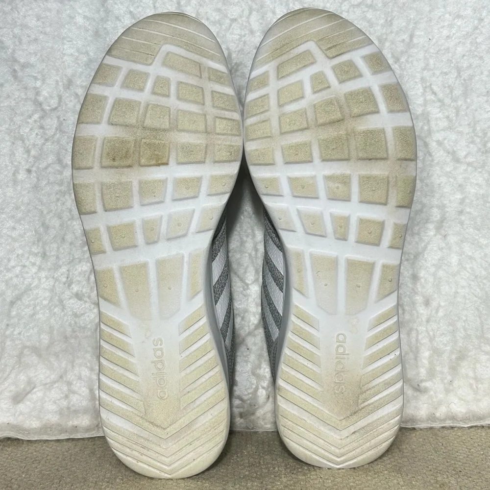 Adidas Womens Gry QT Racer 2.0 Cloudfoam Running Athletic Sneakers Shoes SZ US 9